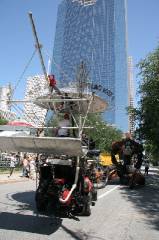 v2006_ArtCar_3_Parade 436 